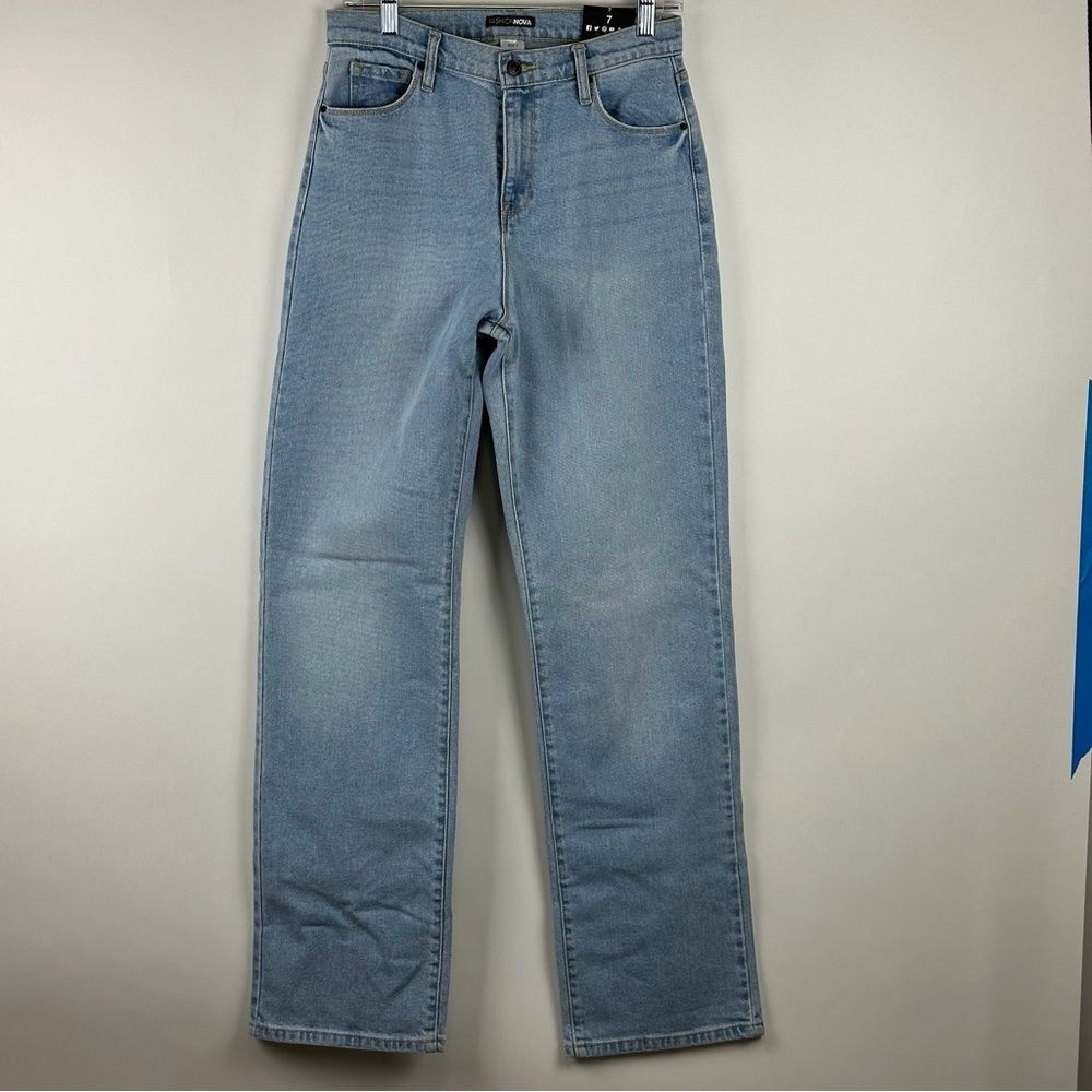 Fashion Nova Women's Light Wash Straight Leg Jeans